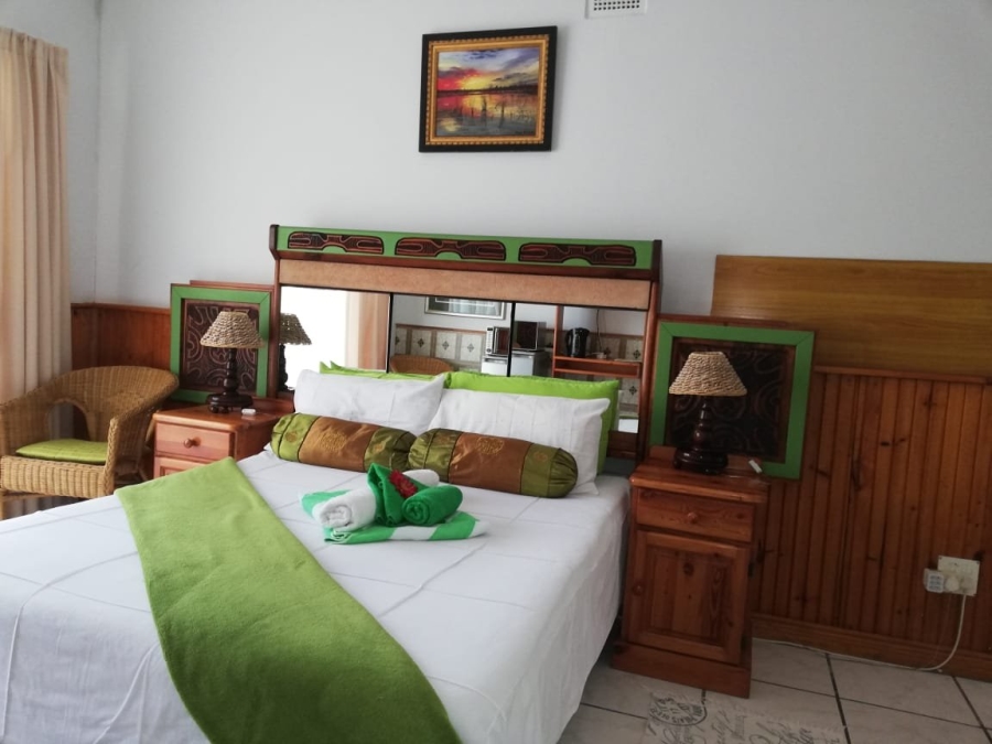 8 Bedroom Property for Sale in Mossel Bay Central Western Cape